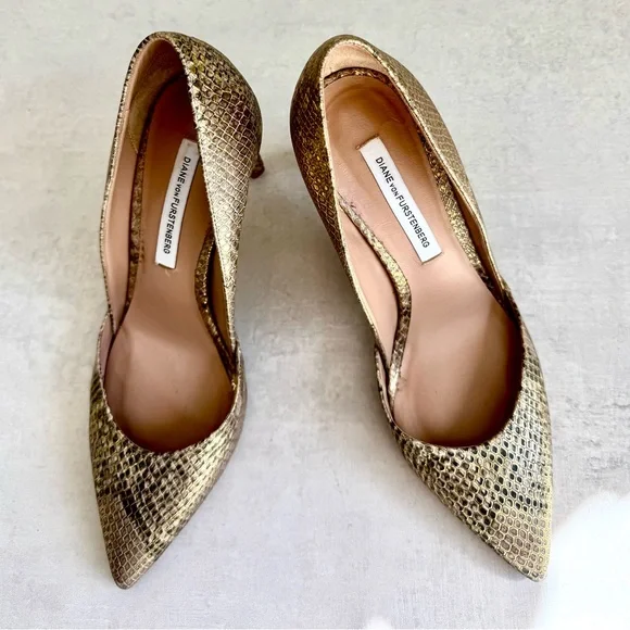Diane von Furstenberg Python Leather Heels - Stylish & Luxurious! - Picture 3 of 10